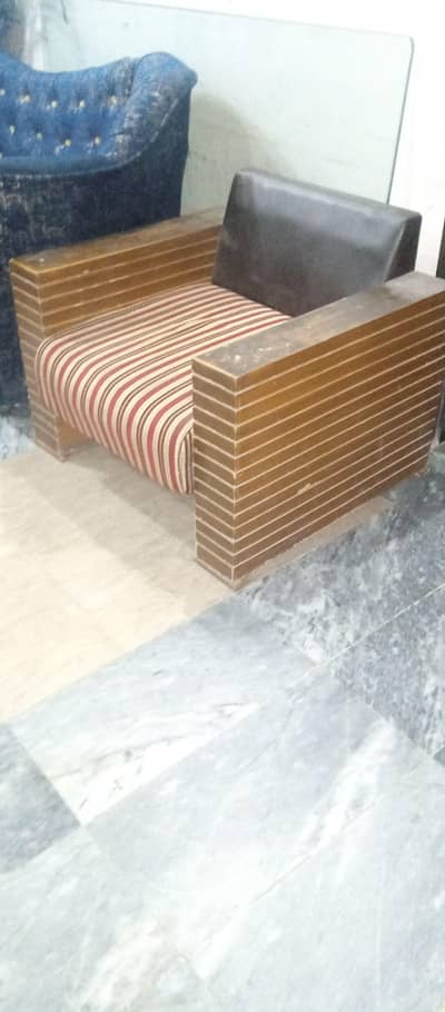 wooden poshish sofa set 6 seater