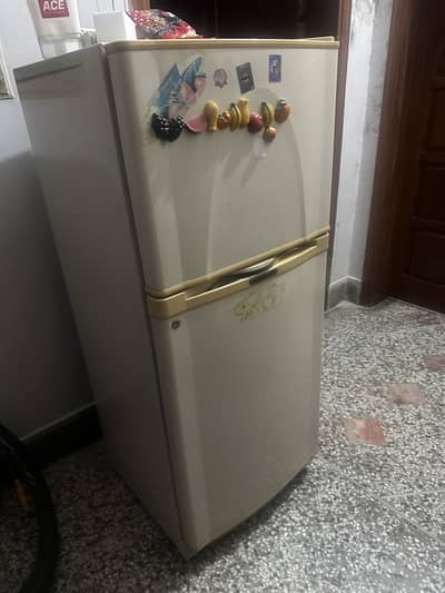 Fridge | Medium Size| condition good in use | No problem at all