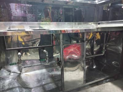 chips and burger counter