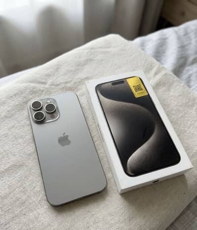 iPhone 15 pro max Natural Titanium