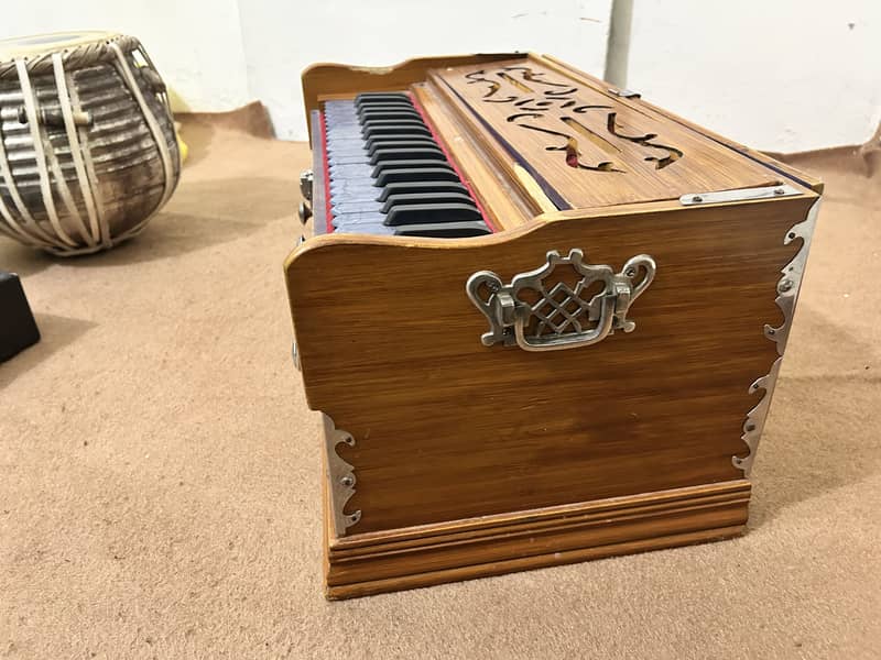 Indian harmonium 2