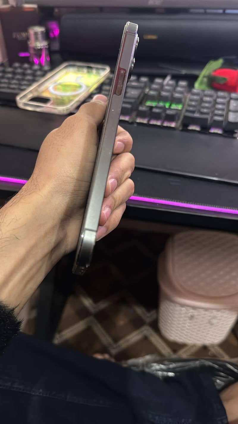 Apple iPhone 12 Pro Max 2