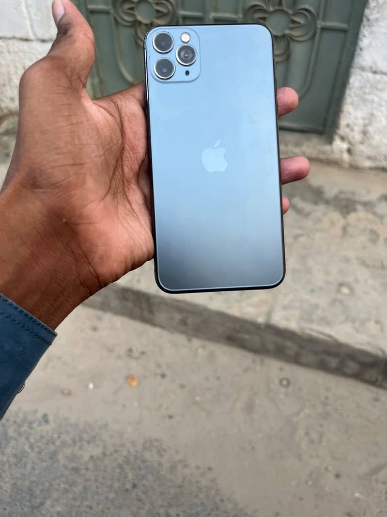 Apple iPhone 11 Pro Max 0