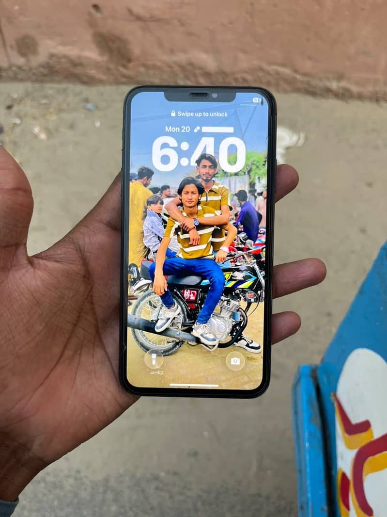 Apple iPhone 11 Pro Max 3