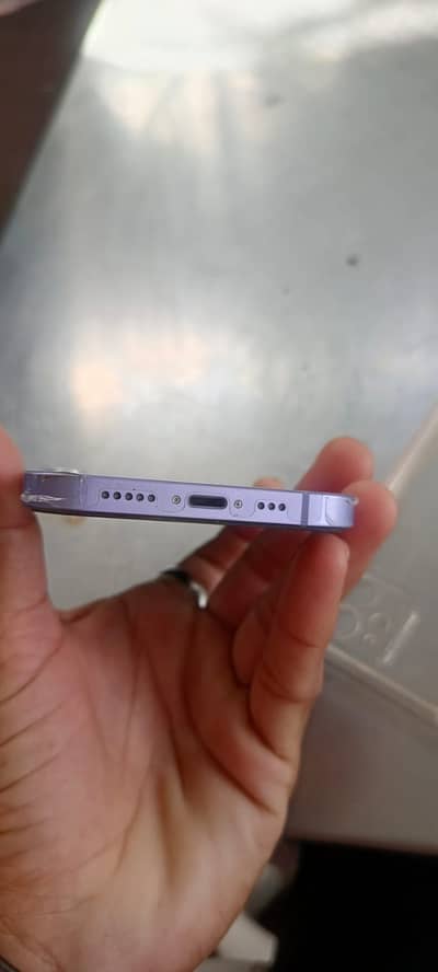 Apple iPhone 12