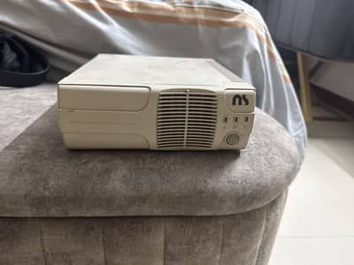 800 watts ups