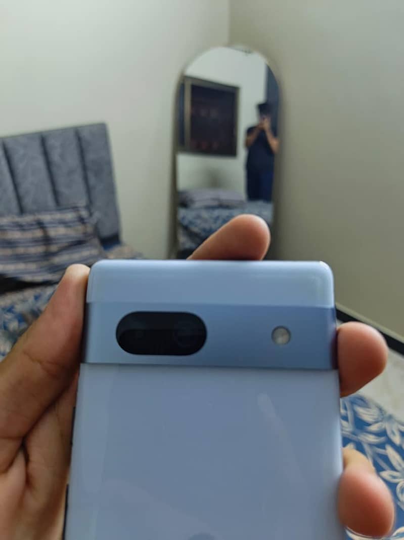 Google Pixel 7a 4
