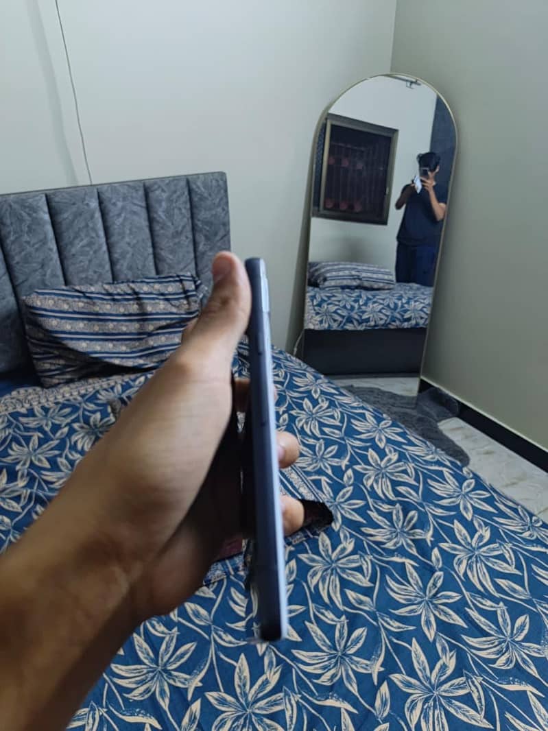 Google Pixel 7a 5