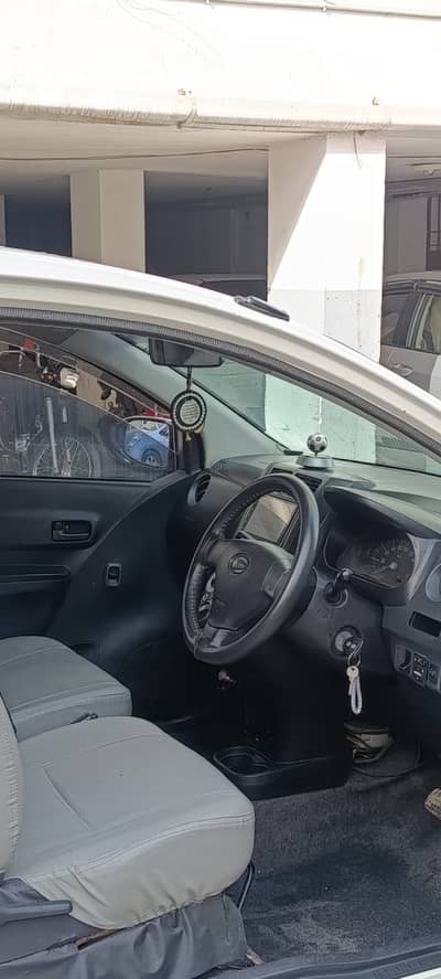 Daihatsu Mira 2014