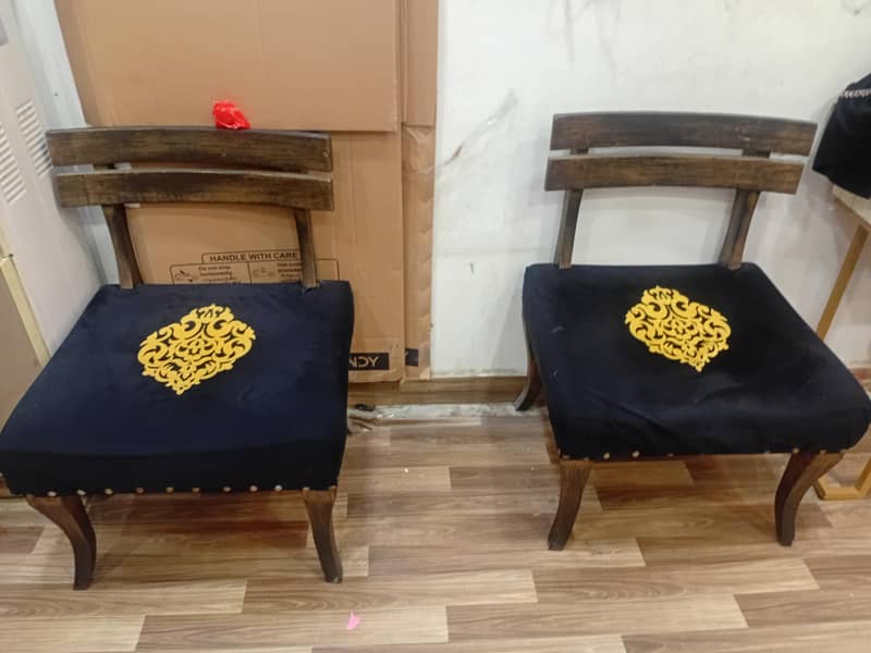 2 chair set 0
