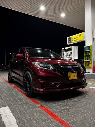 Honda Vezel 2015 -Z package -  Top of the line - S Grade