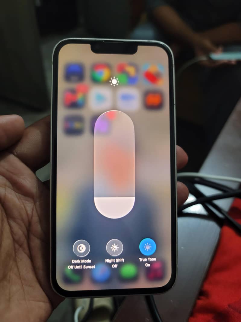 Apple iPhone 13 5
