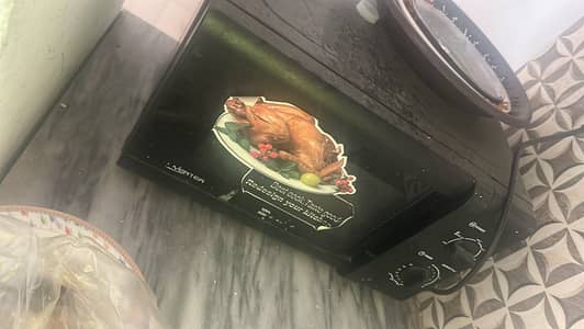 Micro wave oven in excellent condition