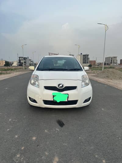Toyota Vitz 2012