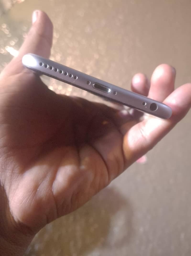Apple iPhone 6 Plus 2