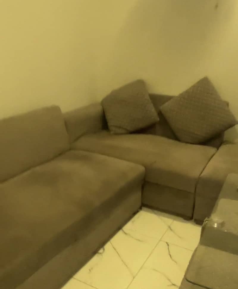 L shape sofa 0