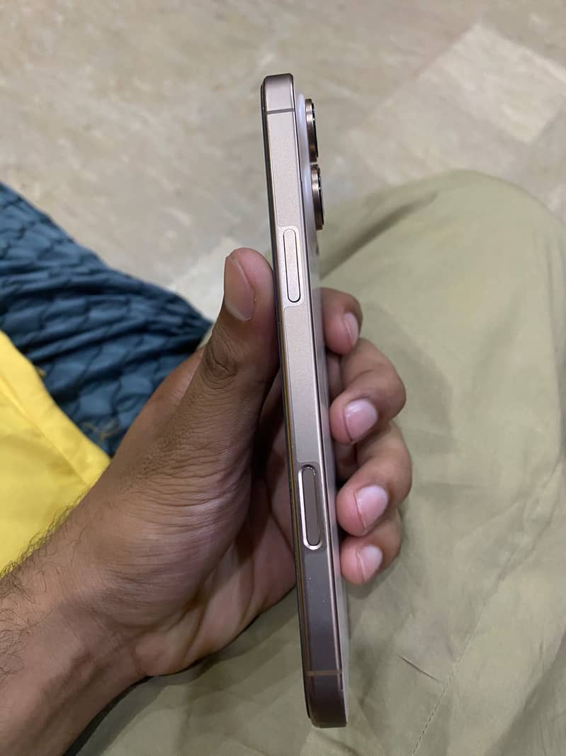 Iphone 16 pro max 2