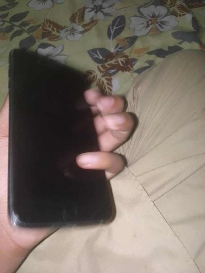 Apple iPhone 8 Plus 0