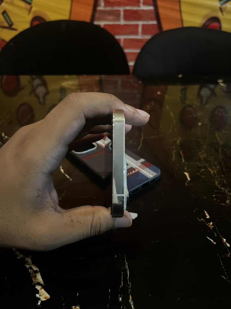 Apple iPhone 13 Pro 2
