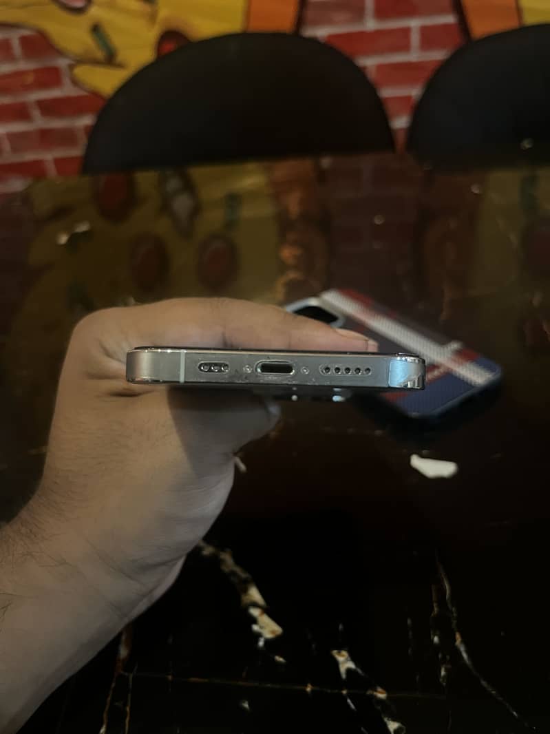Apple iPhone 13 Pro 4