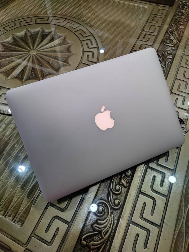 MacBook pro 2015 0