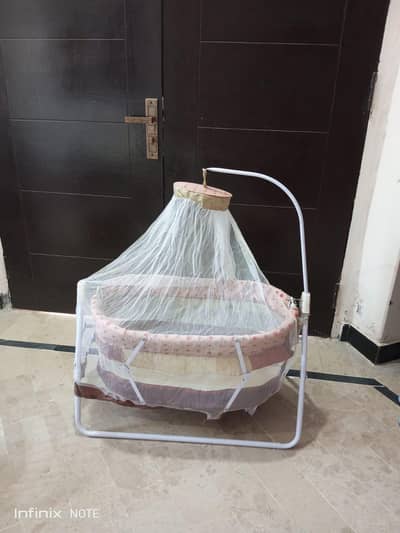 baby cot with Mosquito net.