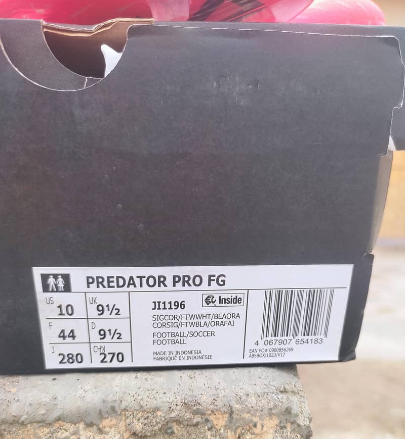 ADIDAS PREDATOR 8