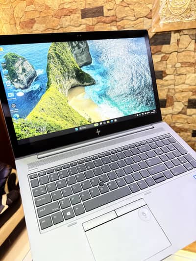 HP Laptop Zbook i7 8th Gen 2 GB Graphics Touch Screen 15”