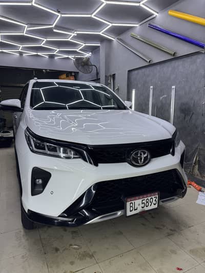 Toyota Fortuner Legender 2023