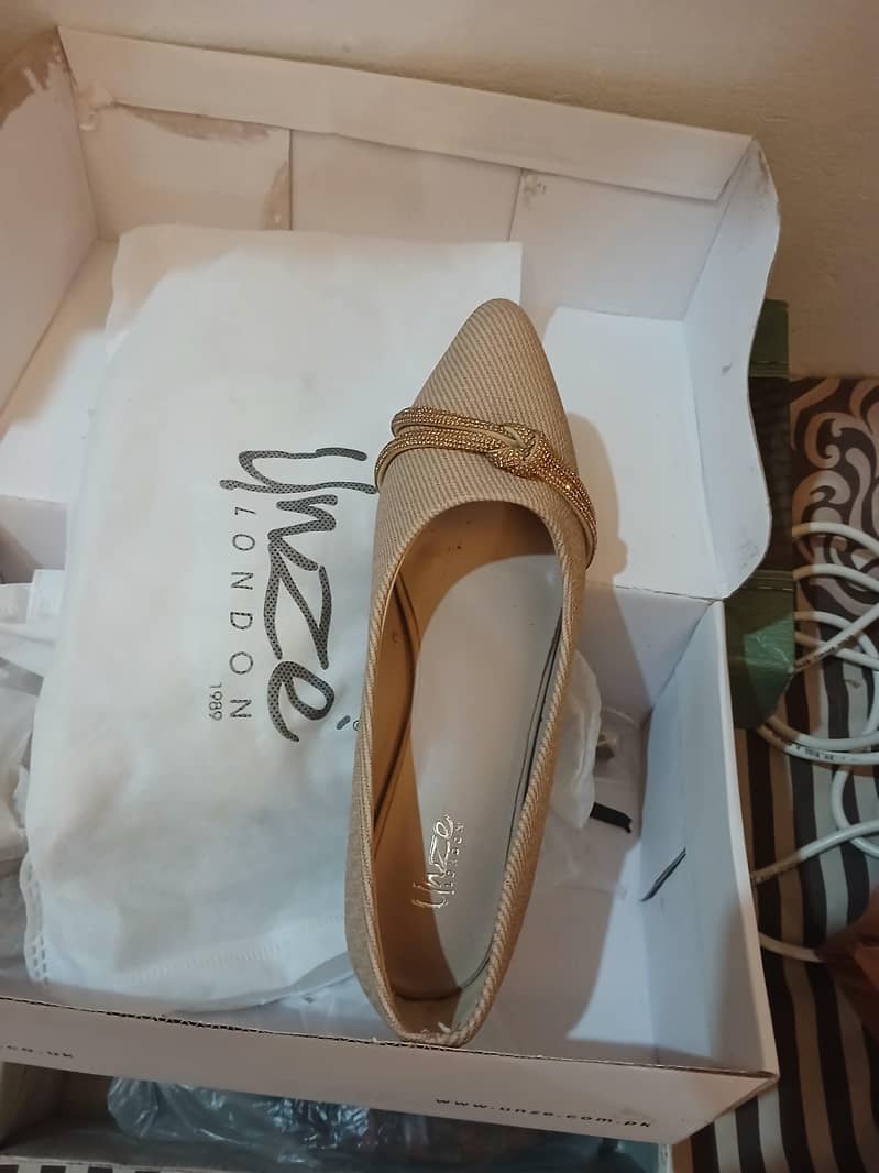 code shoes with small heel 0