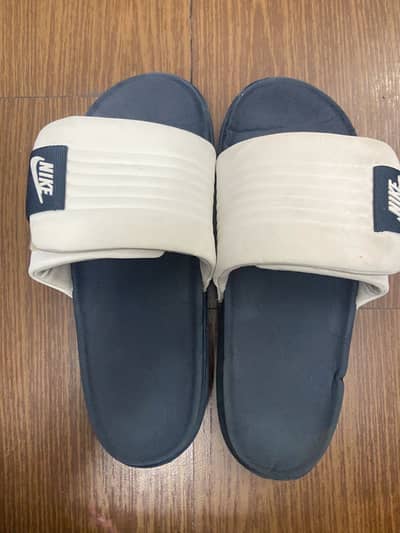 Nike slippers
