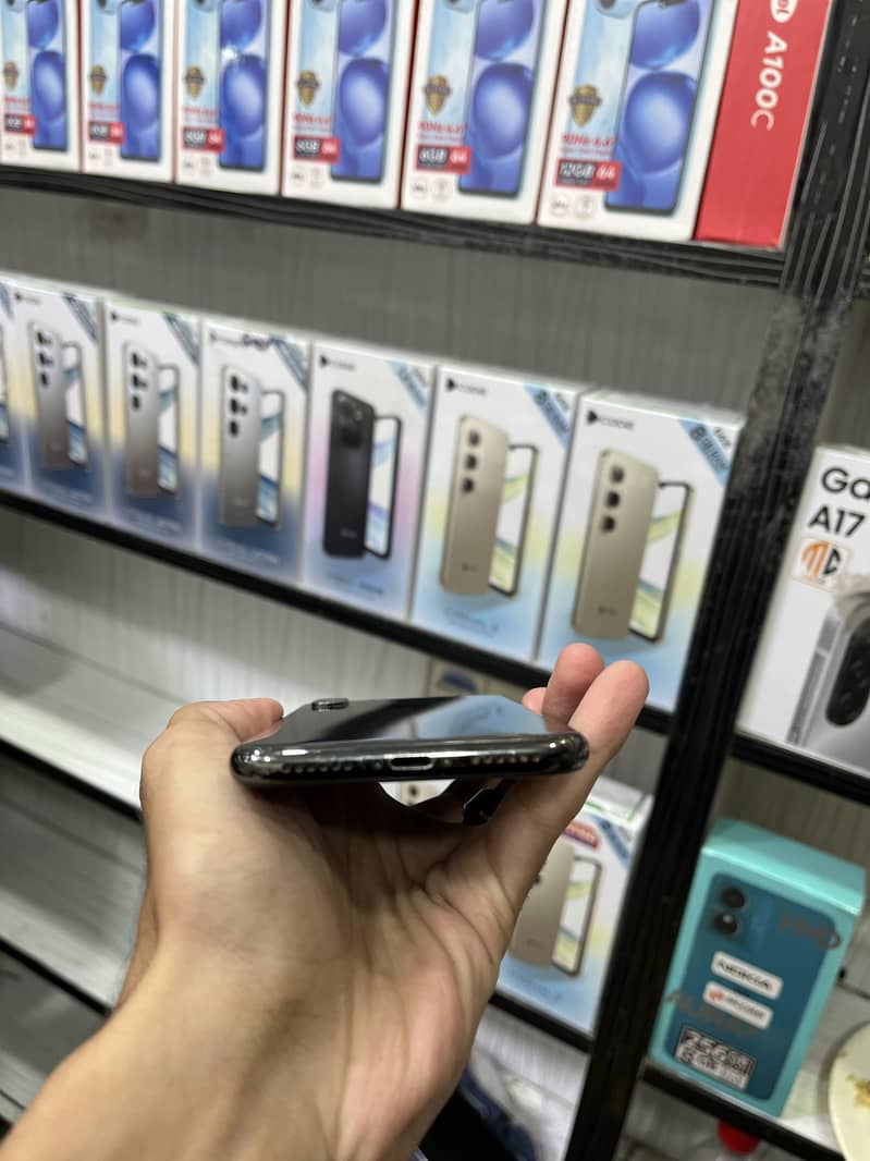 Apple iPhone X 2