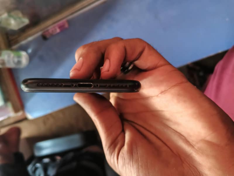 Apple iPhone 7 2