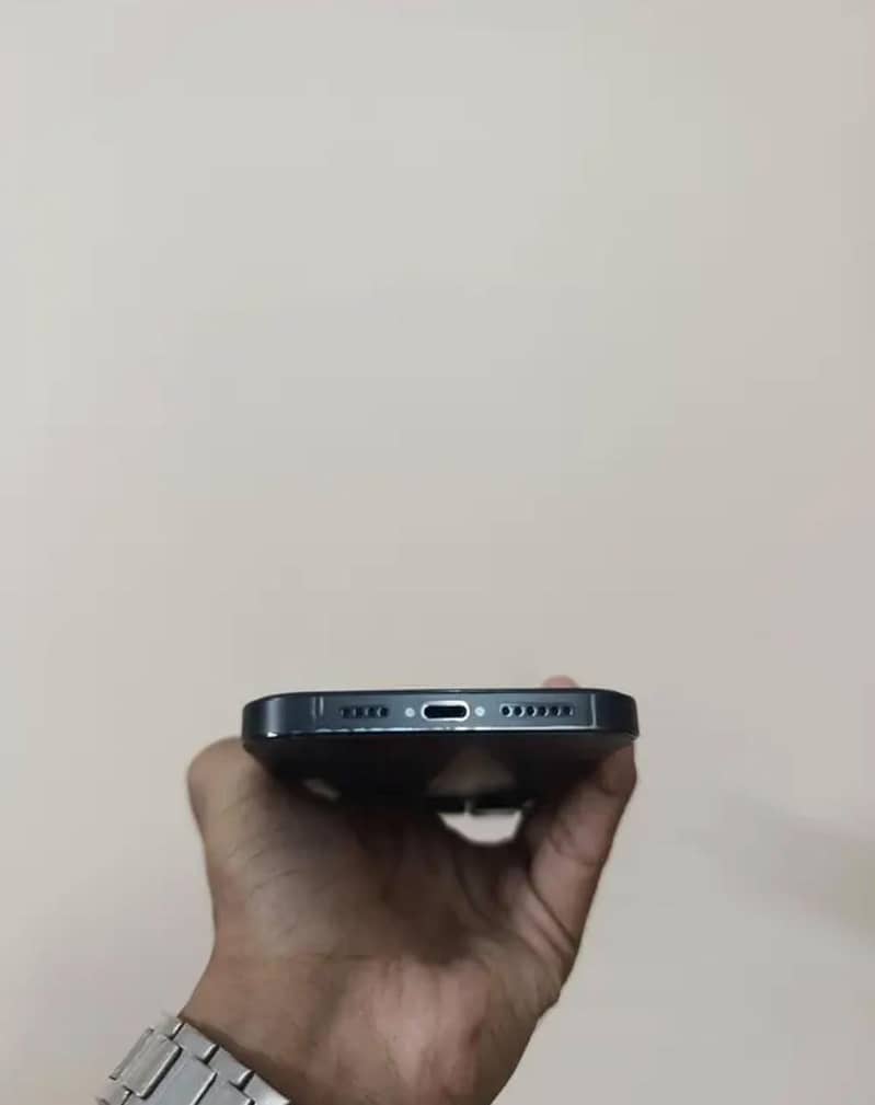 iPhone 14 pro max 4