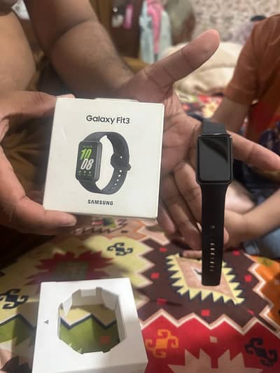Samsung Fit3 modl mashaAllah bilkul new h bs box open kia h use nhe ki