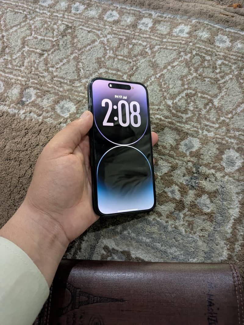 Apple iPhone 14 Pro 0