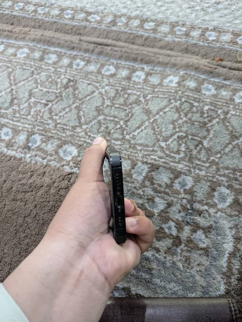 Apple iPhone 14 Pro 1