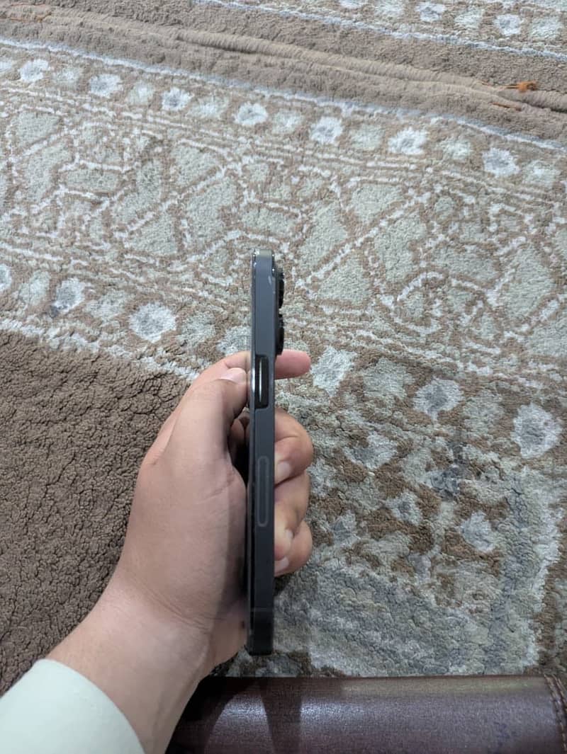 Apple iPhone 14 Pro 4