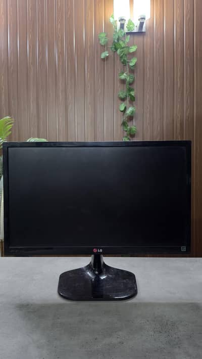 LG 24 inch LED monitor