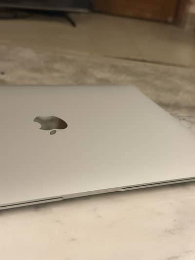 Macbook air m1 8/512 silver