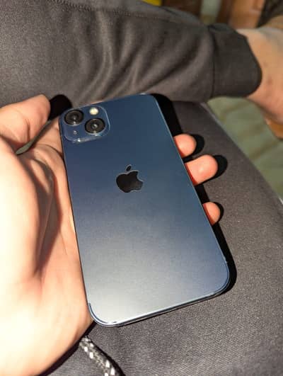 Apple iPhone 13 JV. .