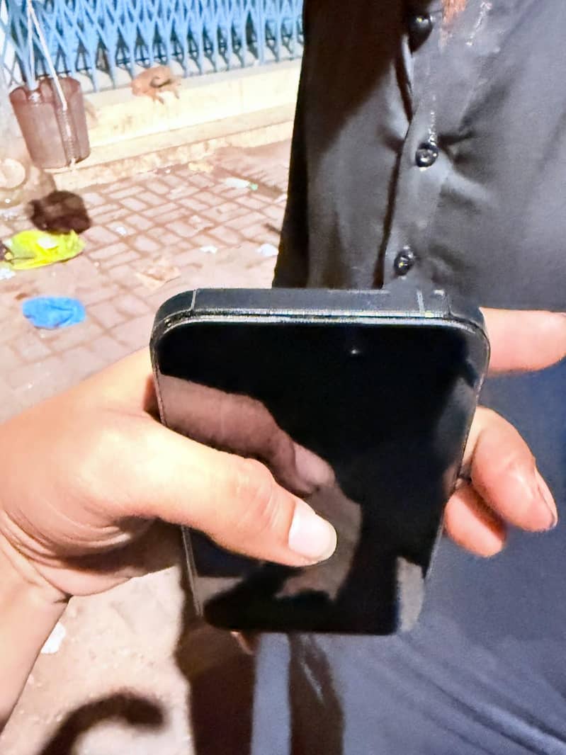 Apple iPhone 14 Pro 2