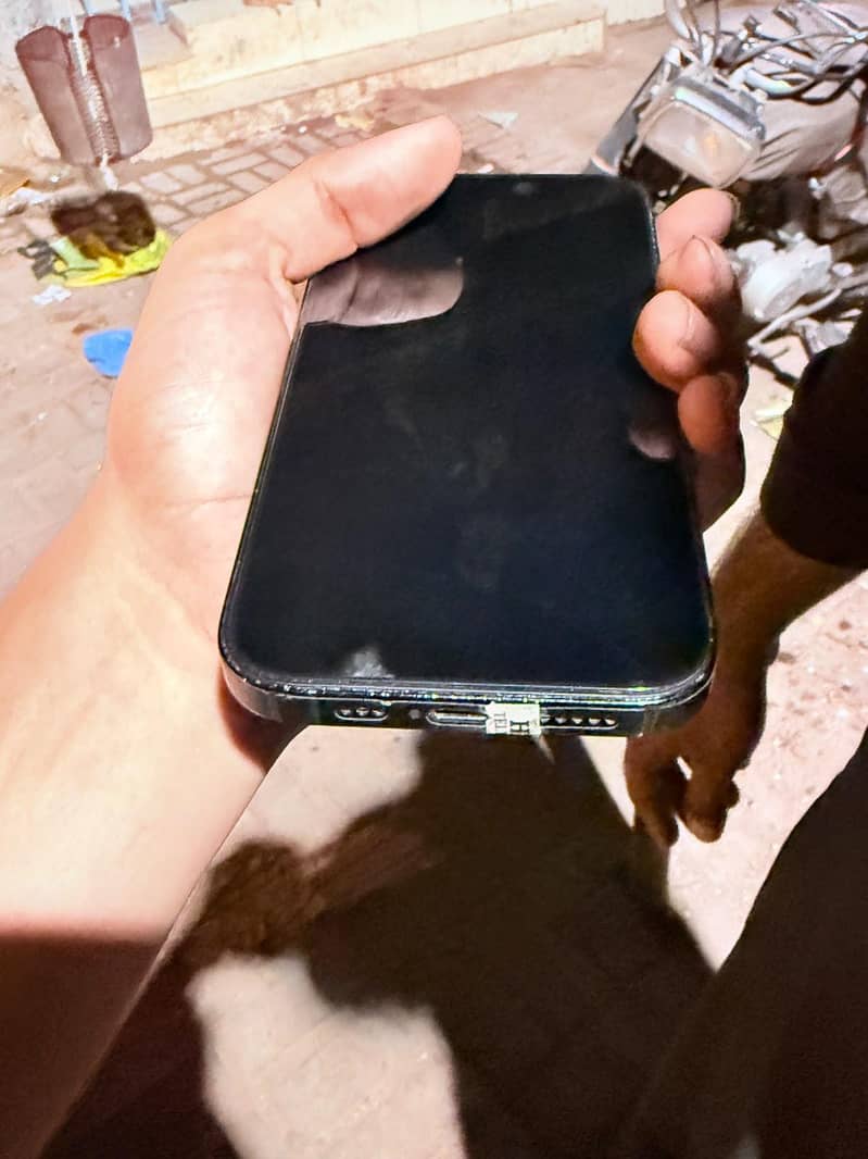 Apple iPhone 14 Pro 3