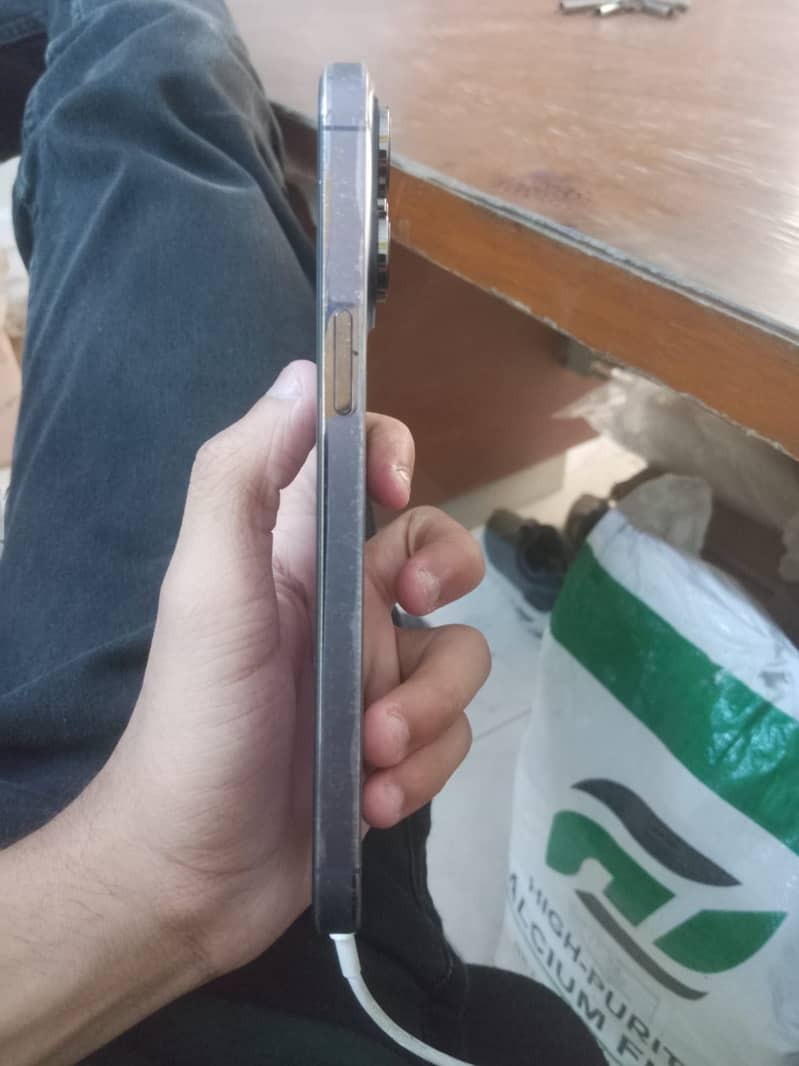 iPhone 14 Pro Max 1