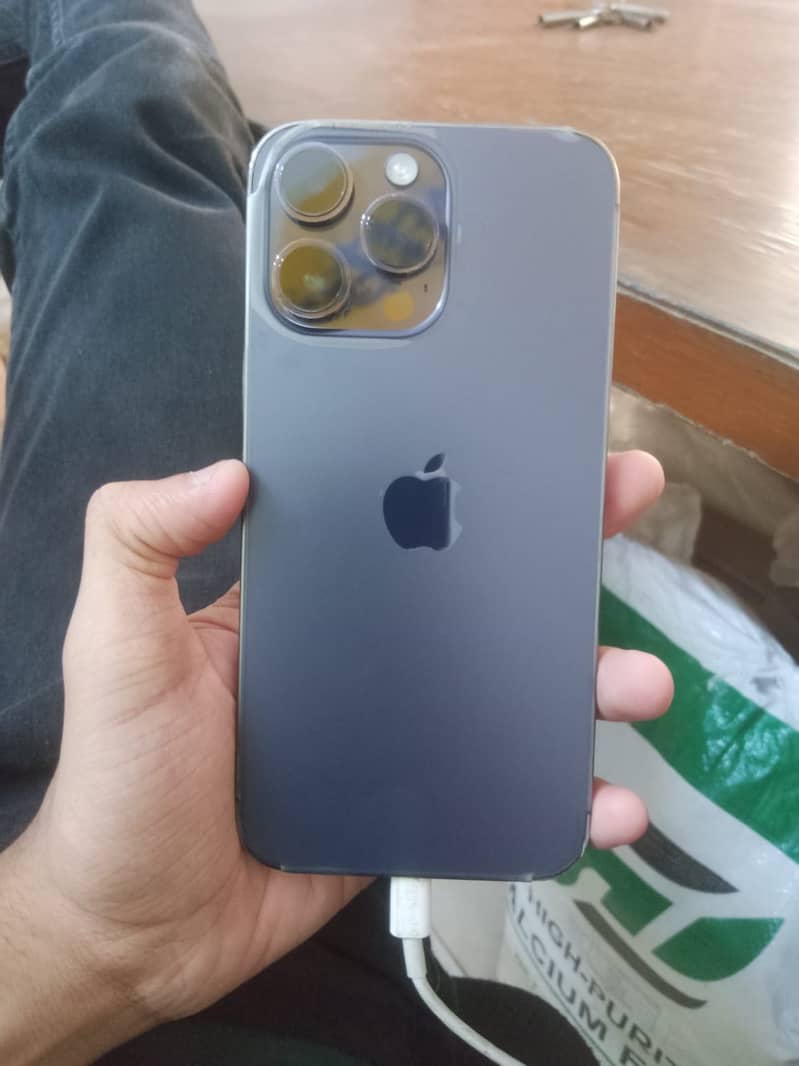 iPhone 14 Pro Max 2