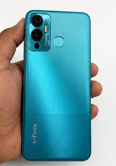 Infinix Hot 12 Play.