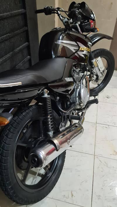 YAMAHA YBR G GENUINE
