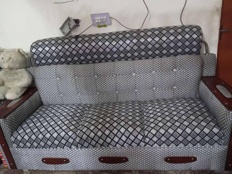 3 seater only 0