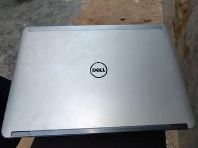 Dell Latitude E6440 (core i5 4th generation)  4/GB 128 GB SSD