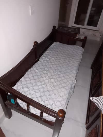 Lakri ka sofa
